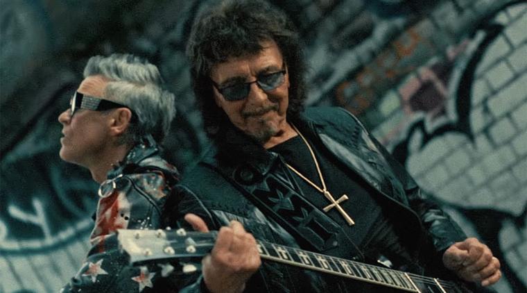 Robbie Williams y Tony Iommi de Black Sabbath estrenan 'Rocket'