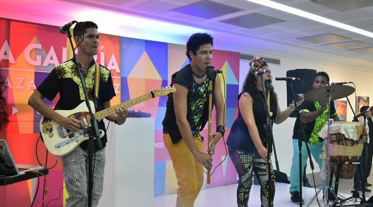 Jorge 'Salpi' Guerrero durante una presentación con su grupo Bozá Nueva Gaita | Radiónica