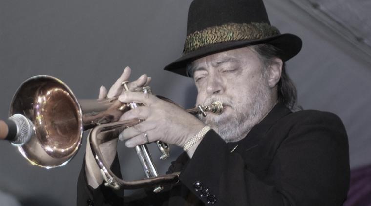 De qué murió el músico Chuck Mangione | Foto de AFP