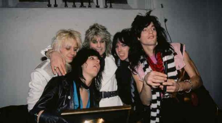 Ozzy Osbourne y Mötley Crüe: hormigas, orina y hoteles destruidos 