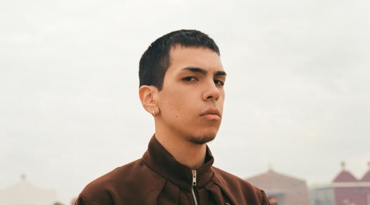 Milo J estrena ‘La vida era más corta’, nuevo álbum | Foto cortesía Sony Music