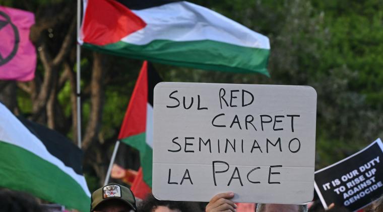Activistas pro-palestinos se manifestaron en la Mostra de Venecia 2025 | Foto AFP