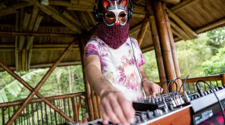 Escucha lo más reciente de Ruido de Páramo: 'Benditos los viejos'