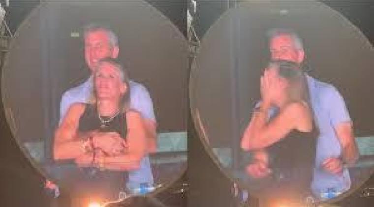 La versión de la ejecutiva captada con su jefe en Coldplay 