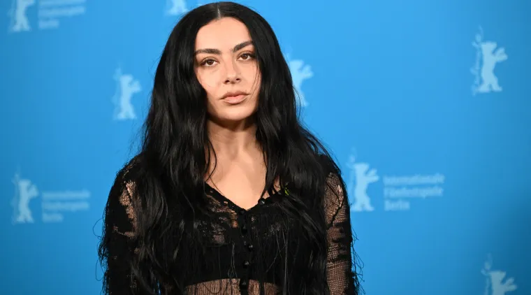 ¿Charli XCX se retira? Publicó un alarmante mensaje | Foto AFP