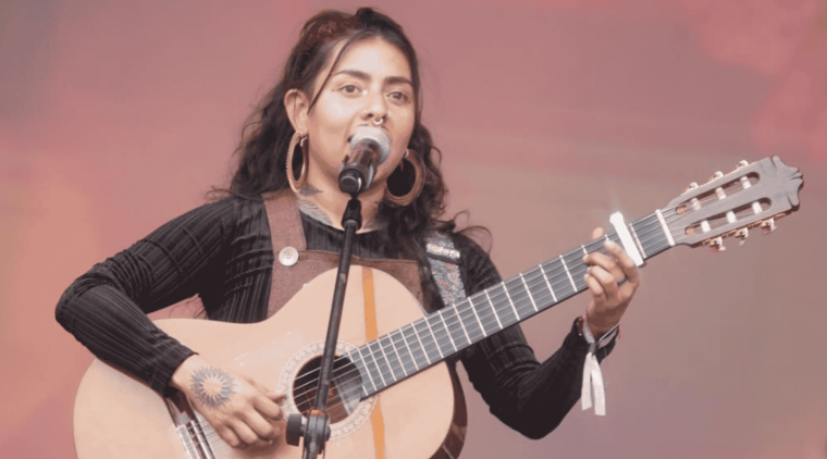 La Muchacha | Radiónica 2025