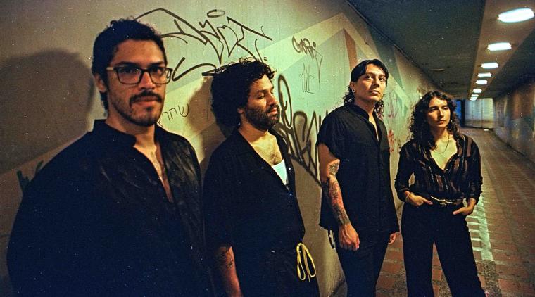 Últimos Nietos - De Nuevo Al Final