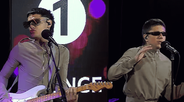 Ca7riel y Paco en la BBC Radio 1