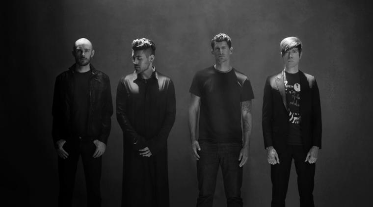 AFI regresó con nuevo álbum, hablamos con Adam Carson, baterista