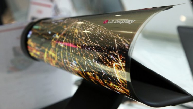 prototipo de pantalla enrollable OLED de LG. Tomada de CNN