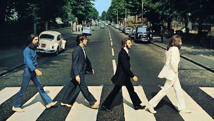 Foto de portada del 'Abbey Road' tomada el 8 de agosto de 1969 por Iain Mcmillan.