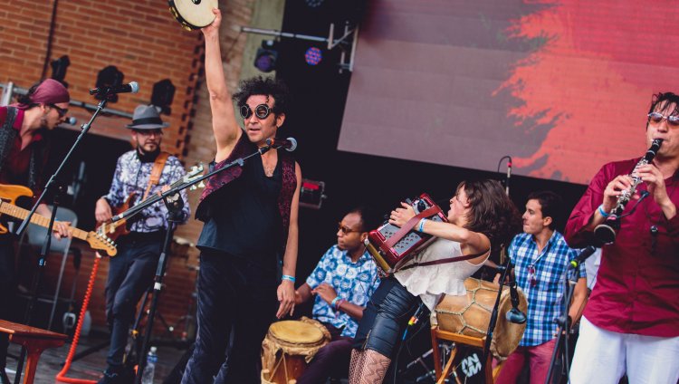 La Burning Caravan abriendo el Concierto Radiónica 2016.