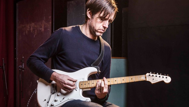 Ed O’Brien, guitarrista de Radiohead. Foto tomada de www.musicradar.com