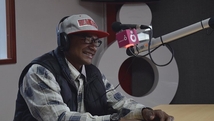 Mc Garo en Radiónica. Foto de: Jane Ochoa