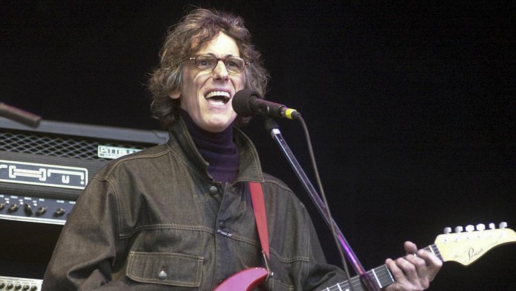 Luis Alberto Spinetta nació el 23 de enero de 1950 y falleció el 8 de febrero de 2012. Foto de Foto AP/Irma Montiel