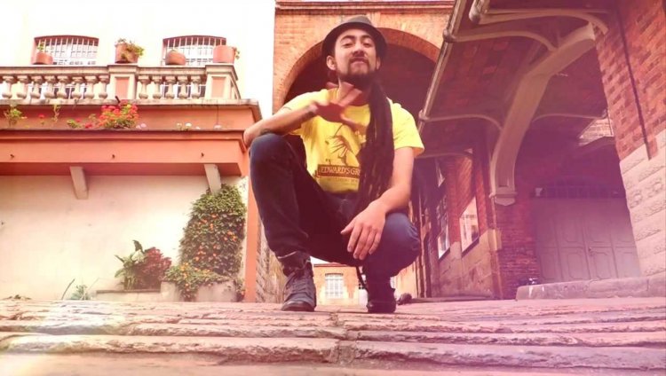 T Lonius. Foto tomada de Youtube
