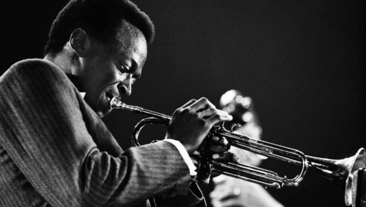 Miles Davis. Foto tomada de YouTube.