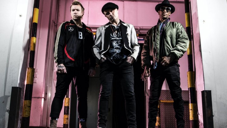 Liam Howlett, Keith Flint y Maxim Reality forman The Prodigy