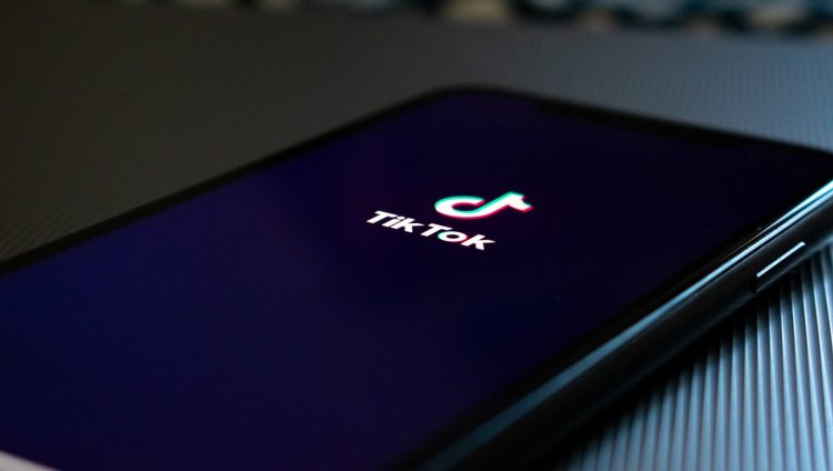 Foto de Kon Karampelas tomada de Unsplash