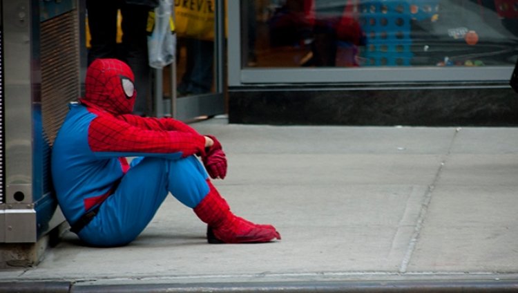 Spiderman busca trabajo Spiderman busca trabajo