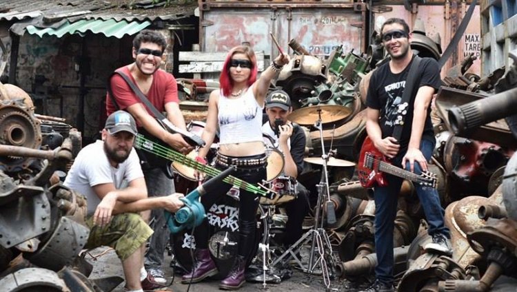 Rosita y Los Nefastos presenta un nuevo video para la historia del punk colombiano Rosita, Andrés y Carlos forman Rosita y Los Nefastos