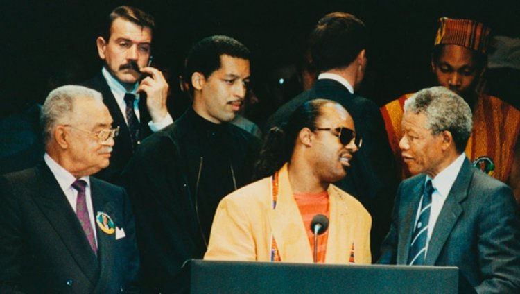 La Morateka: Stevie Wonder y Nelson Mandela La Morateka: Stevie Wonder y Nelson Mandela