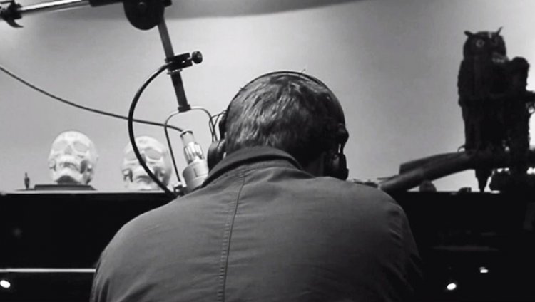 Damon Albarn estrena "Heavy Seas Of Love" Damon Albarn estrena "Heavy Seas Of Love"