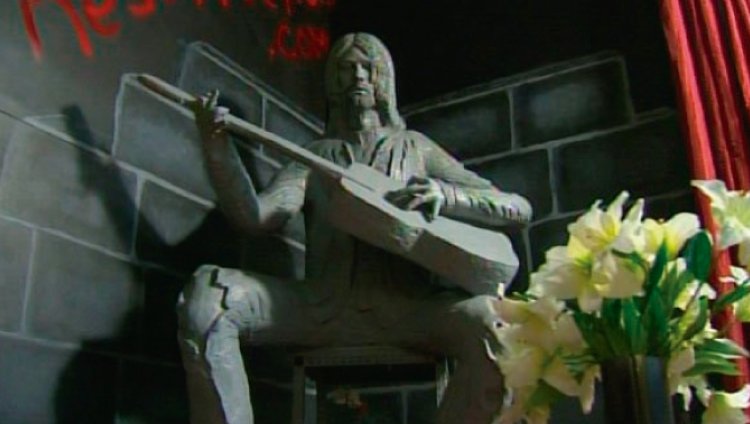 Polémica nueva estatua de Kurt Cobain Polémica nueva estatua de Kurt Cobain