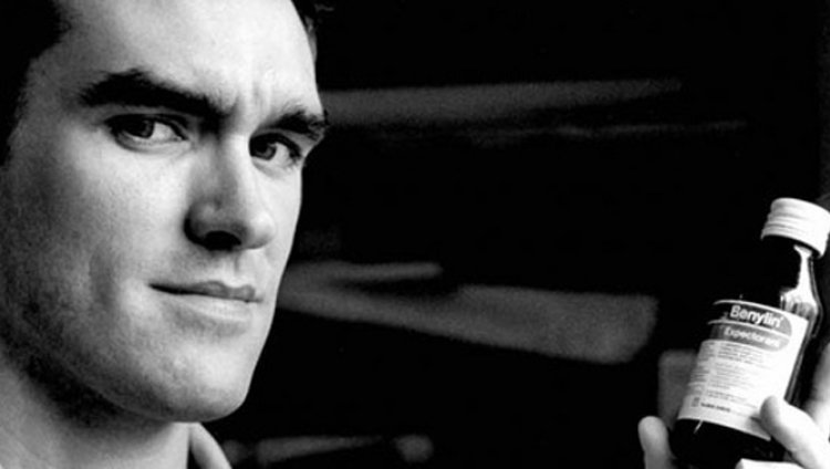 Médicos le sugieren a Morrissey retirarse de los escenarios Médicos le sugieren a Morrissey retirarse de los escenarios