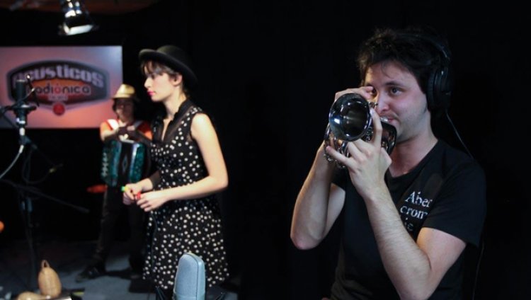 Nuevos sonidos desde el estudio de Monsieur Periné Nuevos sonidos desde el estudio de Monsieur Periné