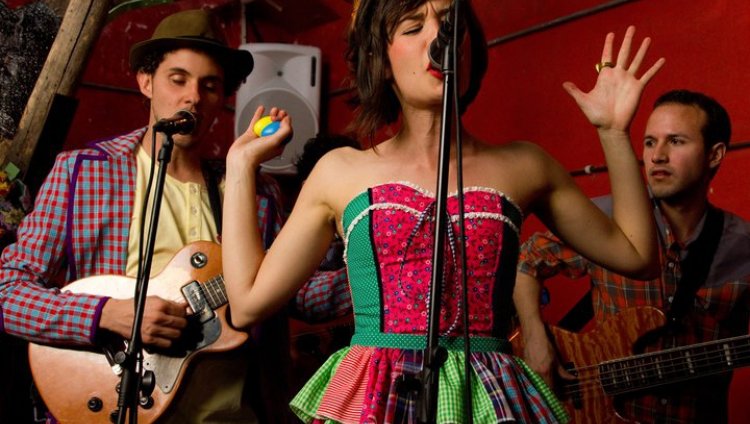 Nueva canción de Monsieur Periné Nueva canción de Monsieur Periné