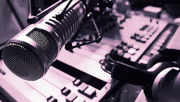 Otras formas de hacer radio: Jorge Caicedo en "Ver, oír, gozar" Otras formas de hacer radio: Jorge Caicedo en "Ver, oír, gozar"