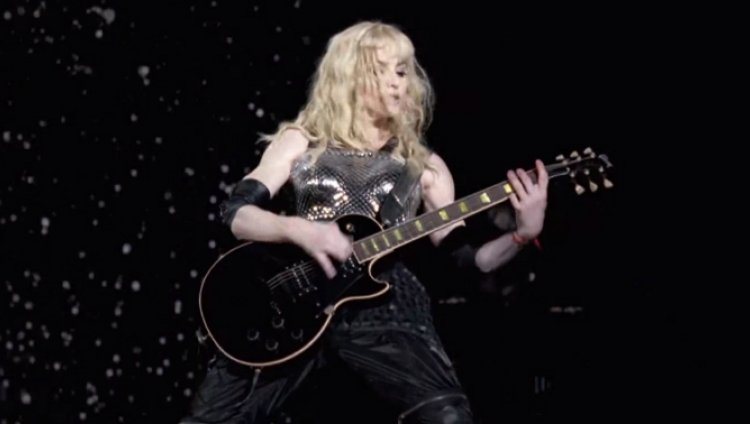 Madonna y su versión de Pantera Madonna y su versión de Pantera