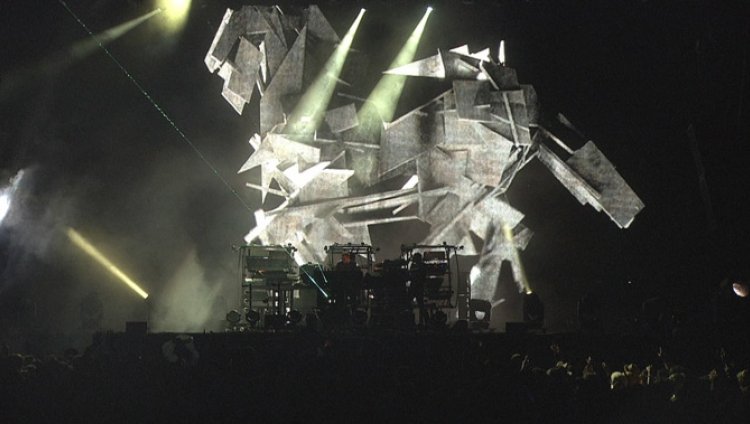 "Don't Think" es Chemical Brothers en vivo "Don't Think" es Chemical Brothers en vivo