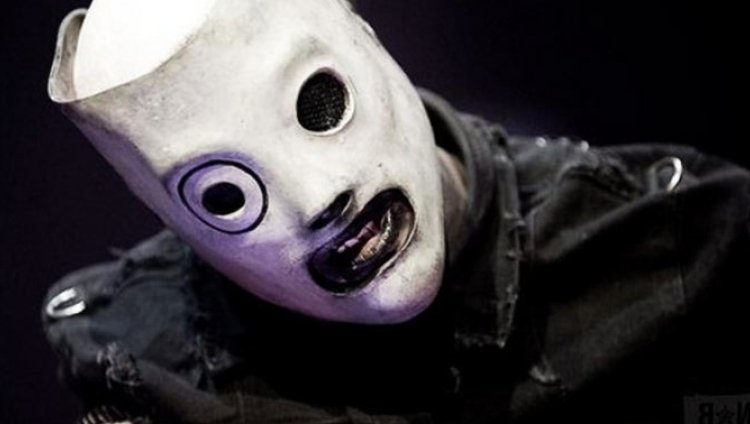 Más sobre Dave Grohl y Corey Taylor de Slipknot Más sobre Dave Grohl y Corey Taylor de Slipknot