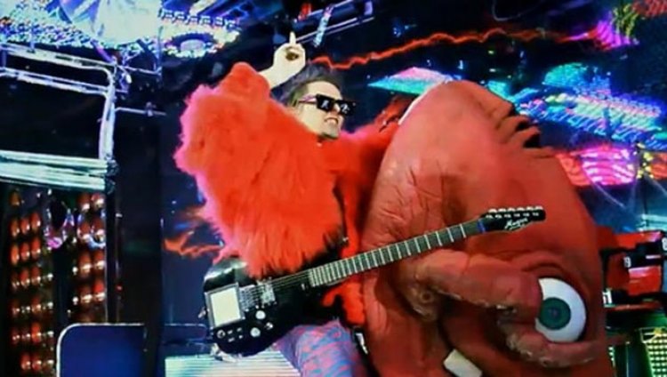 Muse retira el vídeo de 'Panic Station' y se disculpa Muse retira el vídeo de 'Panic Station' y se disculpa