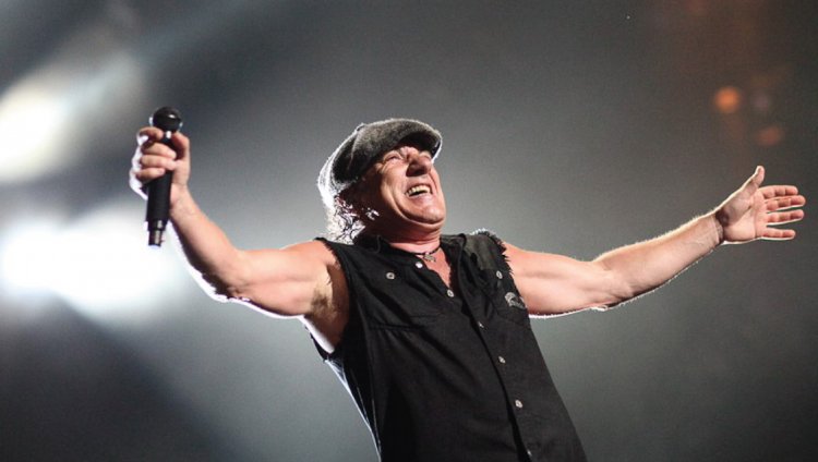 En España ya le tienen reemplazo a Brian Johnson de AC/DC Brian Johnson ingresó a AC/DC en 1980 y se retiró en 2016 por su posible sordera total.
