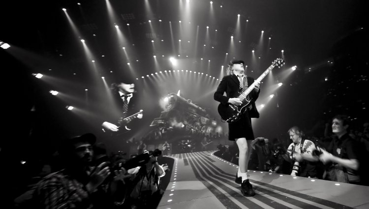 AC/DC toca por primera vez en 34 años "Live Wire" Foto tomada de: guitarsexchange.com