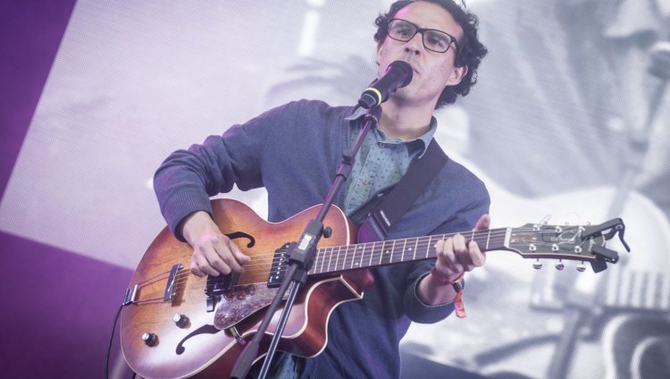 "Tu Fantasma" de Andrés Correa Andrés Correa. Foto tomada de clubsocialmusic.com