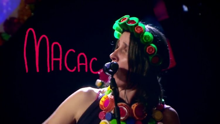 El cielo es azul y lo nuevo de Aterciopelados viene reluciente y rechinante El cielo es azul y lo nuevo de Aterciopelados viene reluciente y rechinante
