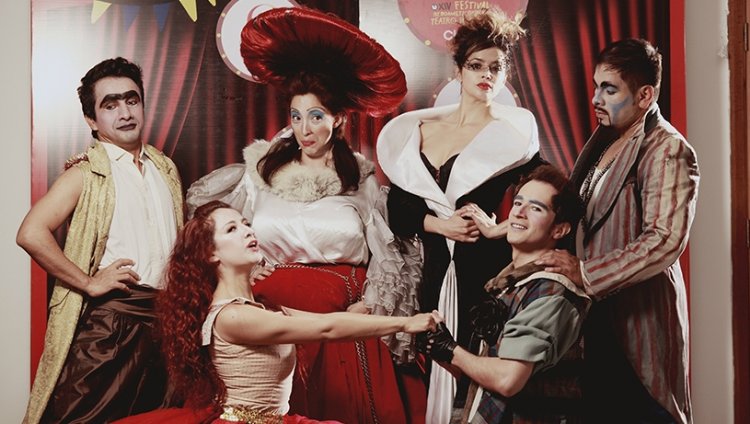 Una farsa de "Romeo y Julieta" en el Iberoamericano de Teatro Una farsa de "Romeo y Julieta" en el Iberoamericano de Teatro