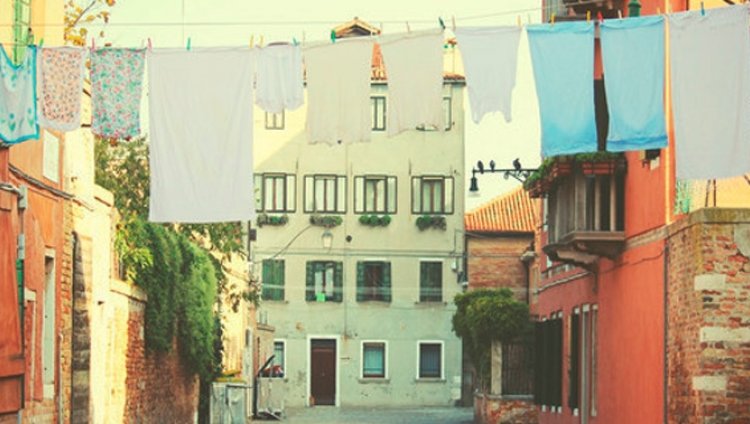 Polarsets estrena "Madrid" de su debut "Parasols" Polarsets estrena "Madrid" de su debut "Parasols"