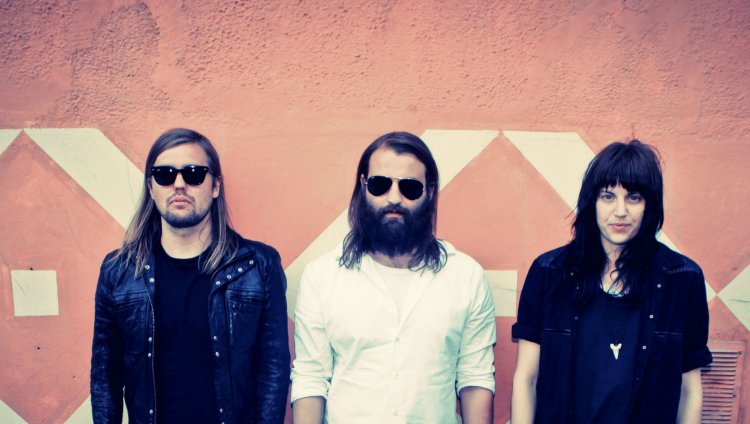 'By Default': nuevo álbum de Band of Skulls Escuche The Selector todos los sábado de 8 a 10AM...