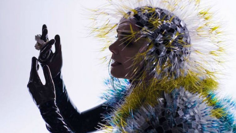 Lionsong: lo nuevo de Björk Lionsong: lo nuevo de Björk