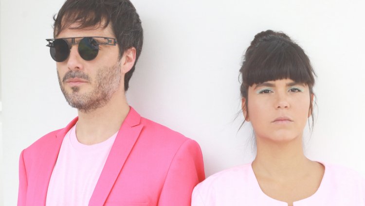 Li Saumet de Bomba Estéreo nos habló sobre la nominación a los Grammy Latinos Simón Mejía y Li Saumet, Bomba Estéreo. Foto cortesía de la banda.