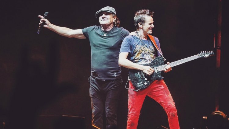Brian Johnson regresó a los escenarios con Muse Brian Johnson regresó a los escenarios con Muse