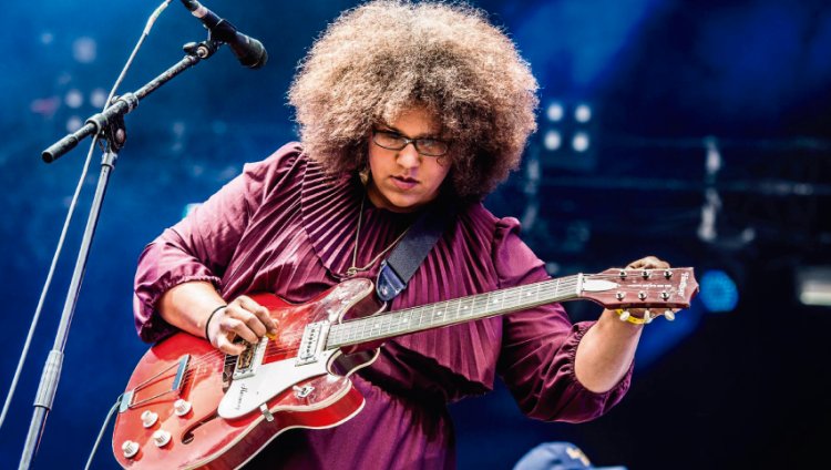"Me inspiro viendo películas e imaginando cómo serían sus bandas sonoras": Brittany Howard Brittany Howard de Alabama Shakes.
