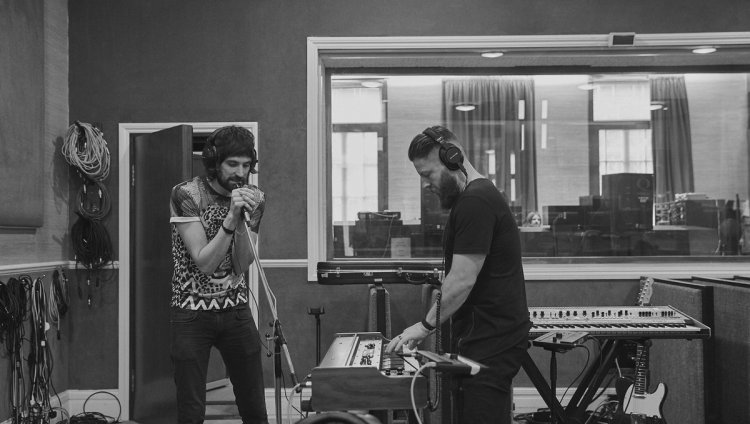 Kasabian nos enamora con su nueva canción Imagen tomada de Facebook: Kasabian