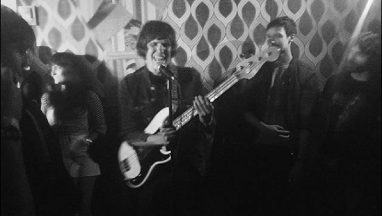 Bajista de The Strokes lanza nuevo disco Imagen tomada de Facebook: Summer Moon