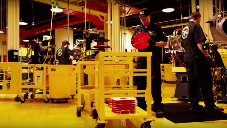 Conozcan la planta de vinilos de Jack White Captura tomada de Youtube
